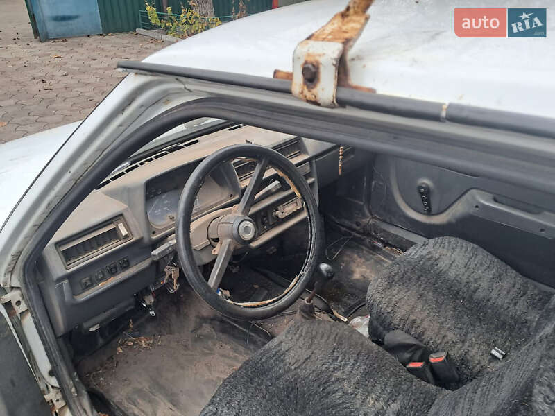 Хэтчбек ЗАЗ 1102 Таврия-Нова 2004 в Славянске фото 2 Хэтчбек ЗАЗ 1102 Таврия-Нова 2004 в Славянске