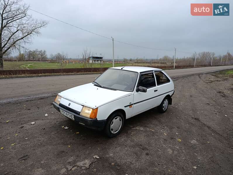 Хетчбек ЗАЗ 1102 Таврія-Нова 2001 в Новомиколаївці фото 5 Хетчбек ЗАЗ 1102 Таврія-Нова 2001 в Новомиколаївці