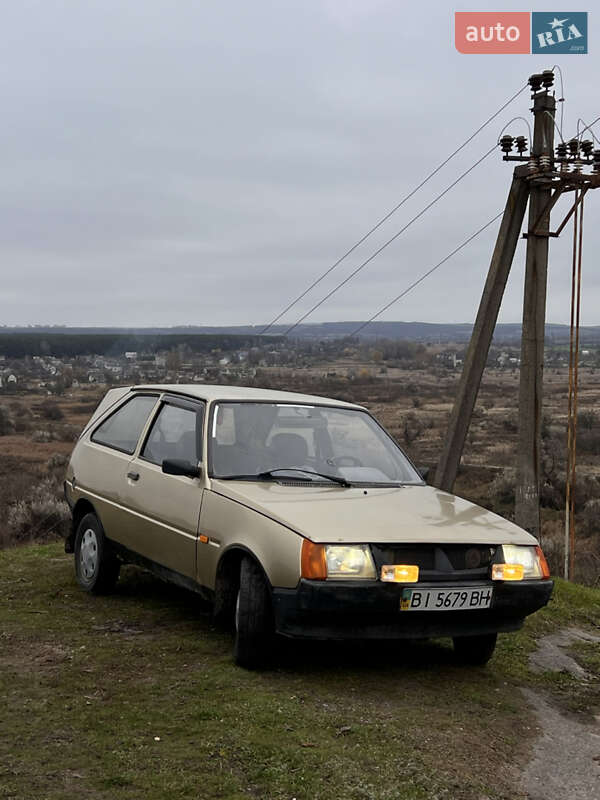 Хетчбек ЗАЗ 1102 Таврія-Нова 2003 в Світловодську фото Хетчбек ЗАЗ 1102 Таврія-Нова 2003 в Світловодську