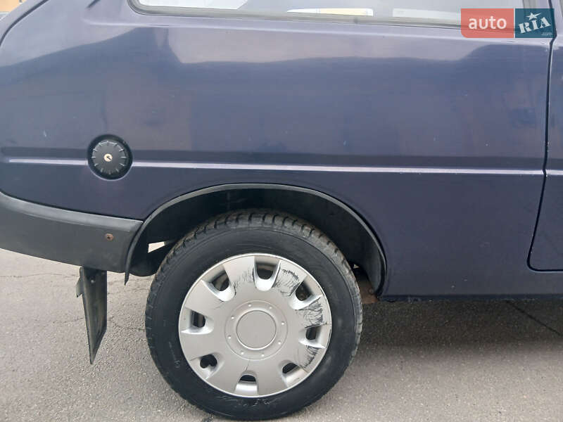 Хэтчбек ЗАЗ 1102 Таврия-Нова 2004 в Хмельницком