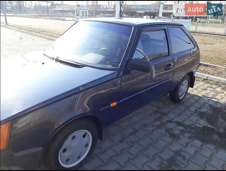Хетчбек ЗАЗ 1102 Таврія-Нова 2004 в Чернівцях
