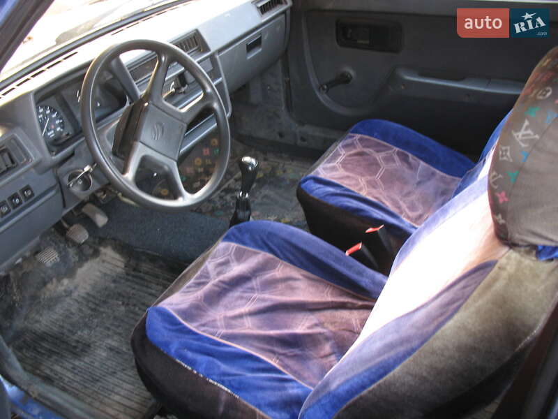Хетчбек ЗАЗ 1102 Таврія-Нова 2003 в Запоріжжі фото 7 Хетчбек ЗАЗ 1102 Таврія-Нова 2003 в Запоріжжі