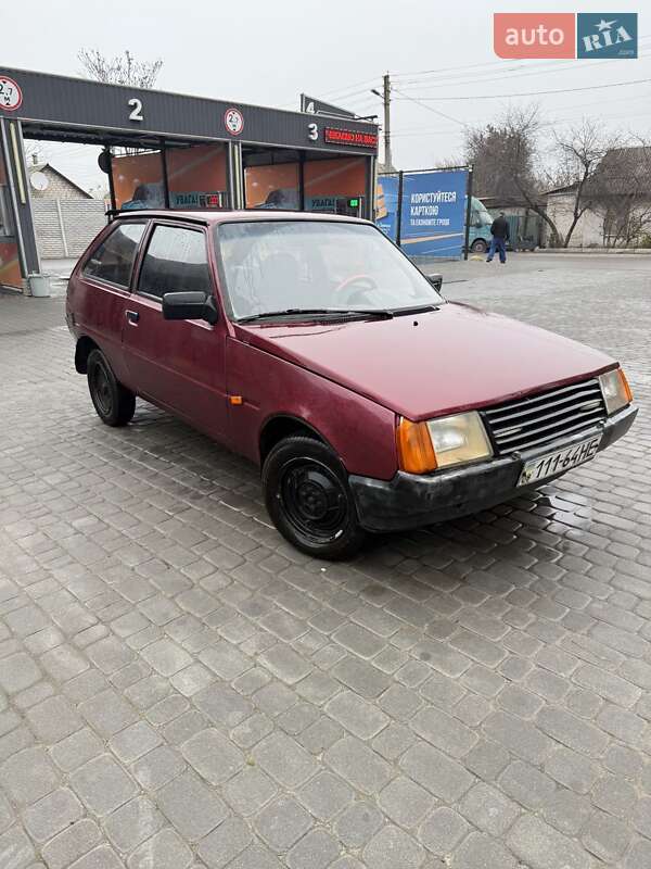 Хэтчбек ЗАЗ 1102 Таврия-Нова 2001 в Запорожье фото 2 Хэтчбек ЗАЗ 1102 Таврия-Нова 2001 в Запорожье