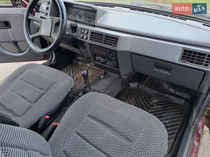 Хетчбек ЗАЗ 1102 Таврія-Нова 2006 в Підгородному фото 8 Хетчбек ЗАЗ 1102 Таврія-Нова 2006 в Підгородному