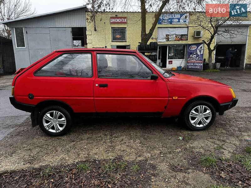 Хетчбек ЗАЗ 1102 Таврія-Нова 1998 в Овідіополі