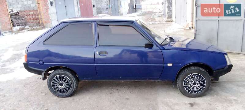 Хетчбек ЗАЗ 1102 Таврія-Нова 2004 в Стебнику