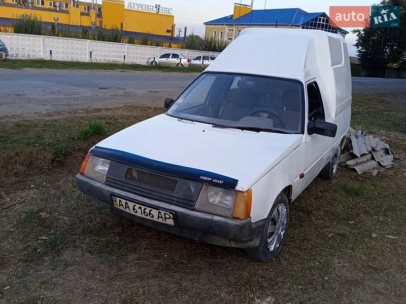 ЗАЗ 1102 Таврія-Нова