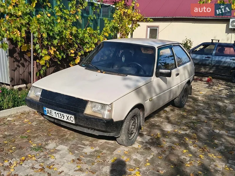 ЗАЗ 1102 Таврія-Нова