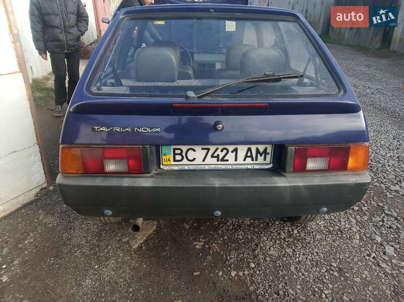 Хетчбек ЗАЗ 1102 Таврія 2003 в Львові