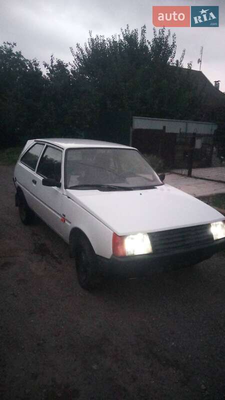 Хэтчбек ЗАЗ 1102 Таврия 2004 в Запорожье фото 2 Хэтчбек ЗАЗ 1102 Таврия 2004 в Запорожье