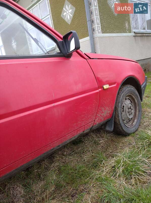 Хетчбек ЗАЗ 1102 Таврія 1995 в Долині