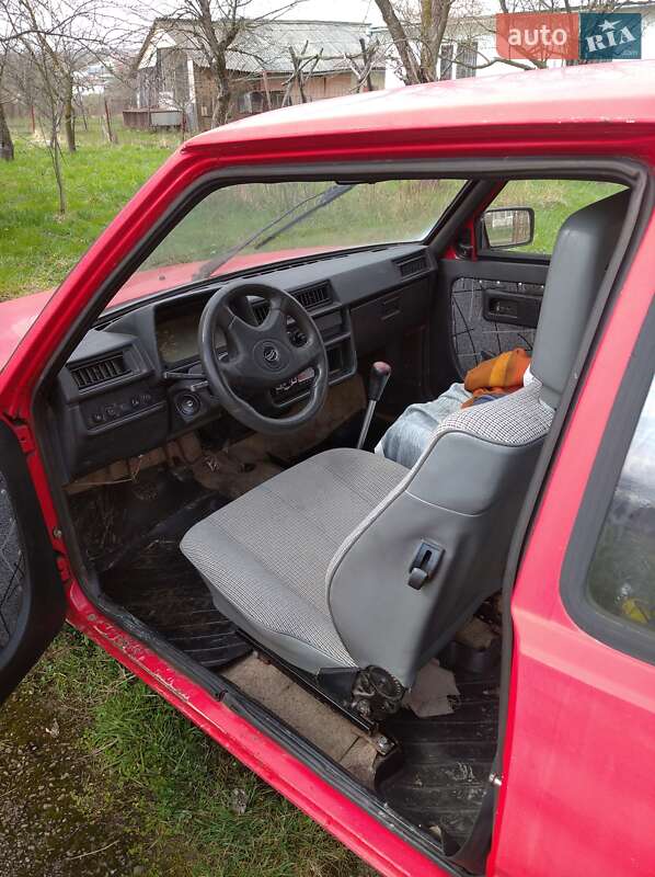 Хетчбек ЗАЗ 1102 Таврія 1995 в Долині