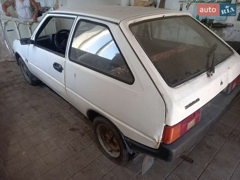 Хэтчбек ЗАЗ 1102 Таврия 1998 в Тараще