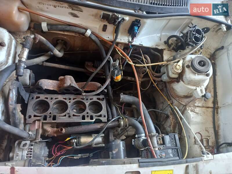Хэтчбек ЗАЗ 1102 Таврия 1998 в Тараще