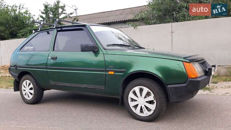 Хэтчбек ЗАЗ 1102 Таврия 2003 в Киеве фото 3 Хэтчбек ЗАЗ 1102 Таврия 2003 в Киеве