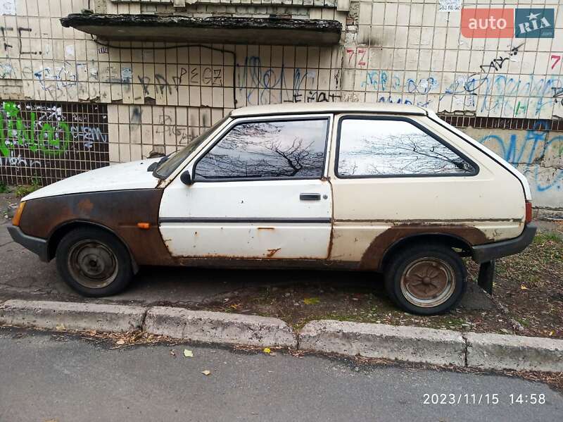 Хетчбек ЗАЗ 1102 Таврія 1993 в Києві