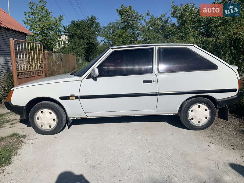 Хетчбек ЗАЗ 1102 Таврія 1998 в Запоріжжі