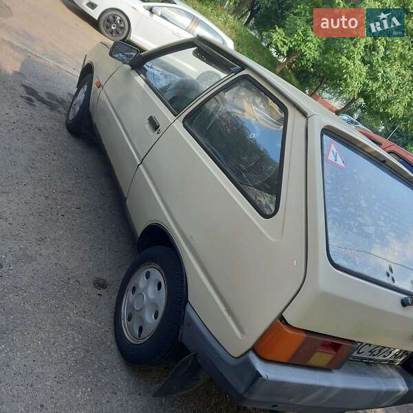 Хэтчбек ЗАЗ 1102 Таврия 1994 в Львове фото 4 Хэтчбек ЗАЗ 1102 Таврия 1994 в Львове