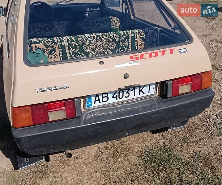 Хэтчбек ЗАЗ 1102 Таврия 1995 в Тыврове