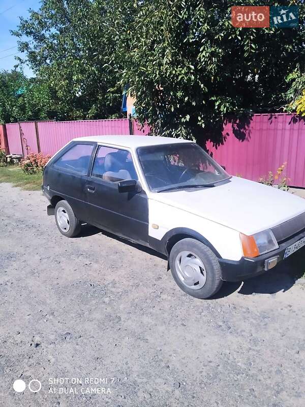 Хэтчбек ЗАЗ 1102 Таврия 1992 в Лубнах