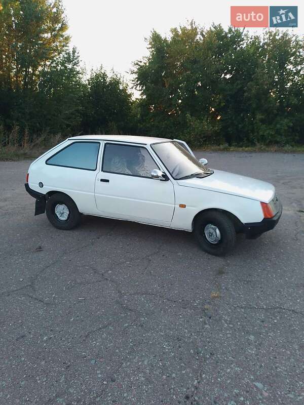 Хэтчбек ЗАЗ 1102 Таврия 1991 в Путивле