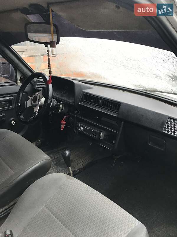 Хетчбек ЗАЗ 1102 Таврія 1992 в 