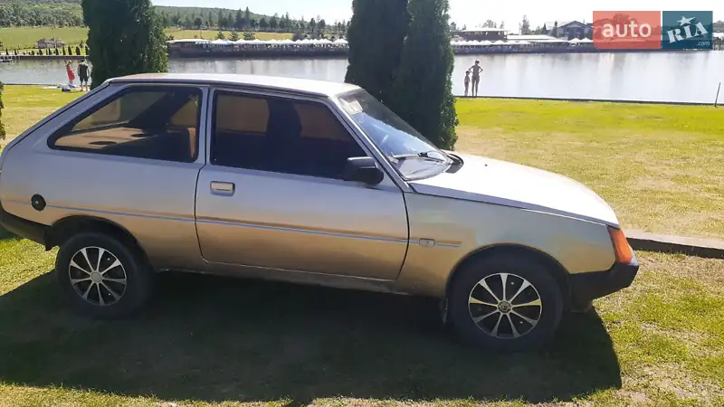 ЗАЗ 1102 Таврія