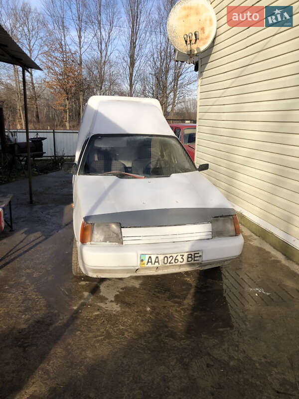 Хэтчбек ЗАЗ 1102 Таврия 1990 в Луковцах