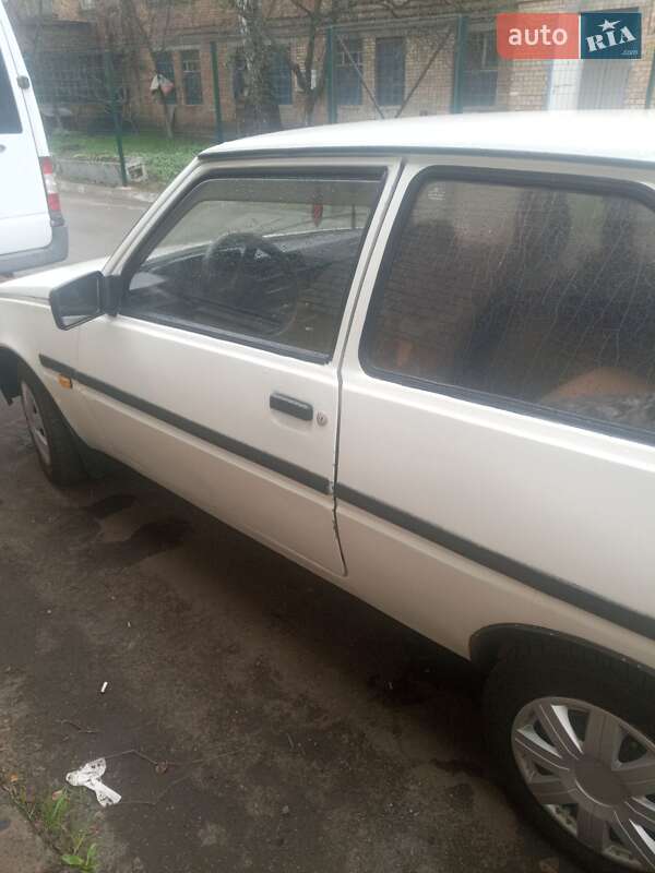 Хэтчбек ЗАЗ 1102 Таврия 1992 в Киеве