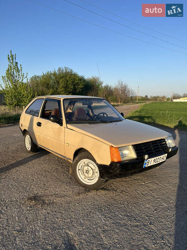 Хетчбек ЗАЗ 1102 Таврія 1993 в 