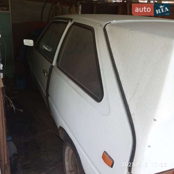 Хетчбек ЗАЗ 1102 Таврія 1990 в Володимирі
