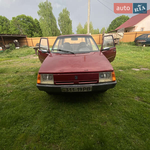 Хэтчбек ЗАЗ 1102 Таврия 1997 в 