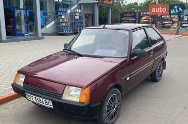 Хетчбек ЗАЗ 1102 Таврія 2001 в 