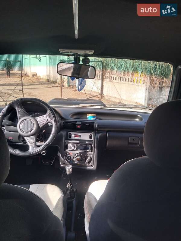 Хэтчбек ЗАЗ 1102 Таврия 1992 в Киеве фото 7 Хэтчбек ЗАЗ 1102 Таврия 1992 в Киеве