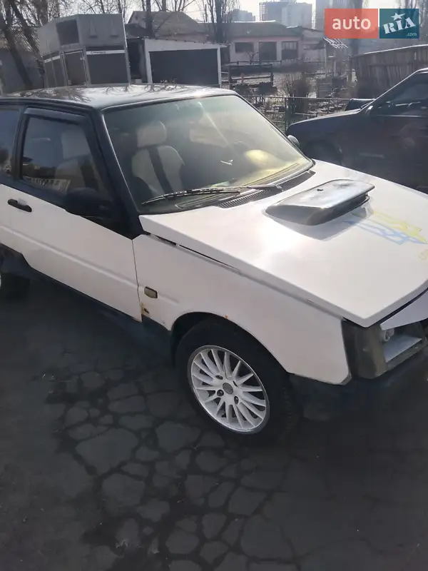 ЗАЗ 1102 Таврія