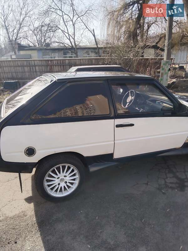Хэтчбек ЗАЗ 1102 Таврия 1992 в Киеве фото 11 Хэтчбек ЗАЗ 1102 Таврия 1992 в Киеве