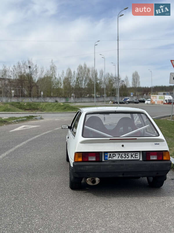Хэтчбек ЗАЗ 1102 Таврия 1992 в Киеве фото 11 Хэтчбек ЗАЗ 1102 Таврия 1992 в Киеве