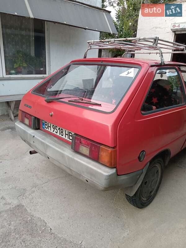 Хэтчбек ЗАЗ 1102 Таврия 1992 в Южном