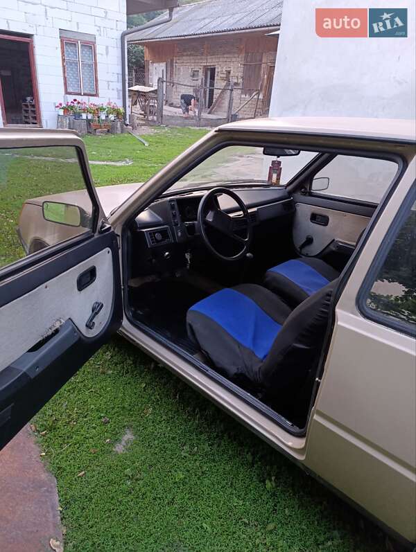 Хэтчбек ЗАЗ 1102 Таврия 1993 в Теребовле фото 3 Хэтчбек ЗАЗ 1102 Таврия 1993 в Теребовле