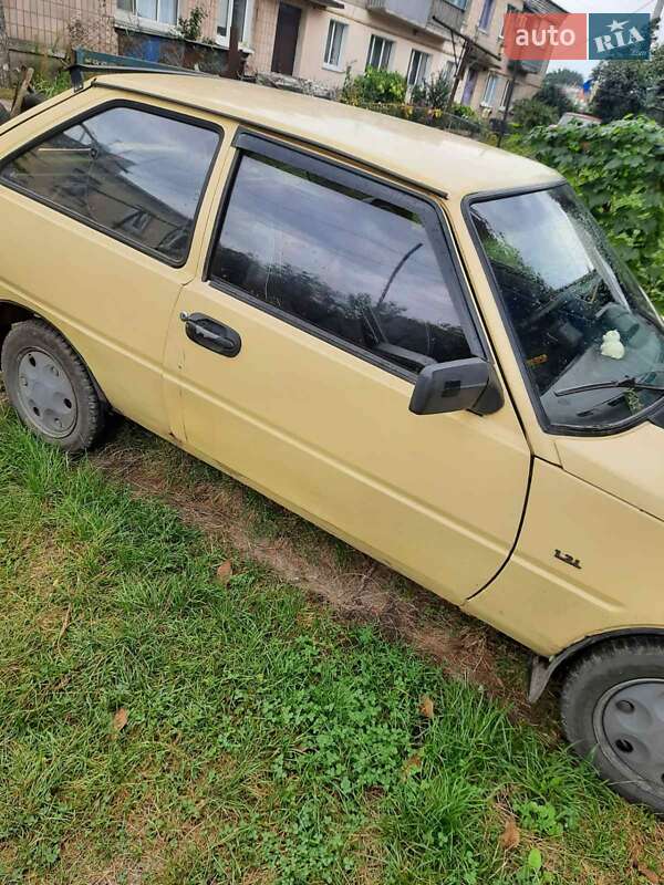 Хетчбек ЗАЗ 1102 Таврія 1989 в Десні