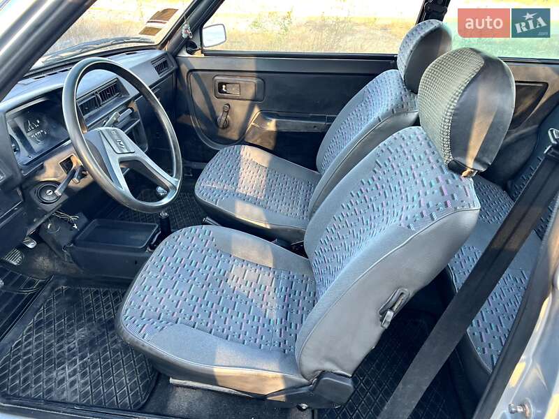 Хетчбек ЗАЗ 1102 Таврія 1997 в Запоріжжі фото 11 Хетчбек ЗАЗ 1102 Таврія 1997 в Запоріжжі
