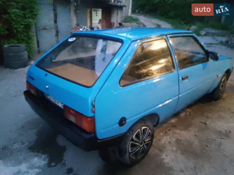 Хэтчбек ЗАЗ 1102 Таврия 1990 в Каменском