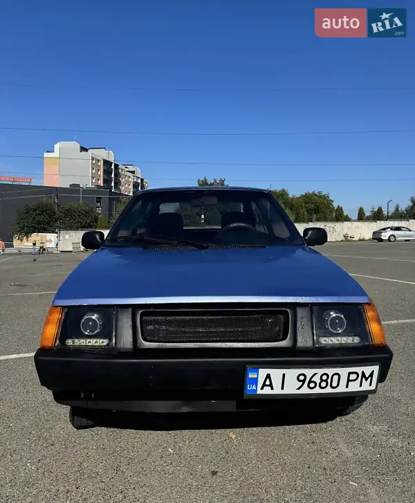 ЗАЗ 1102 Таврія 2000