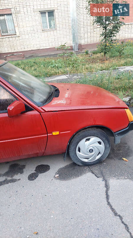 Хэтчбек ЗАЗ 1102 Таврия 1994 в Запорожье фото 2 Хэтчбек ЗАЗ 1102 Таврия 1994 в Запорожье