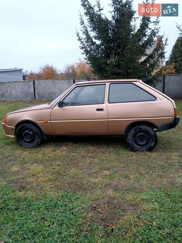Хэтчбек ЗАЗ 1102 Таврия 1993 в Харькове