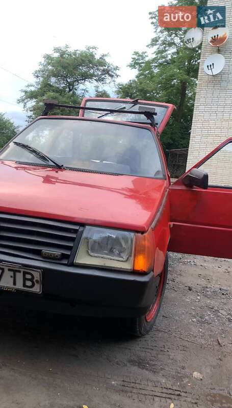 Хэтчбек ЗАЗ 1102 Таврия 1997 в Бобрке фото 2 Хэтчбек ЗАЗ 1102 Таврия 1997 в Бобрке