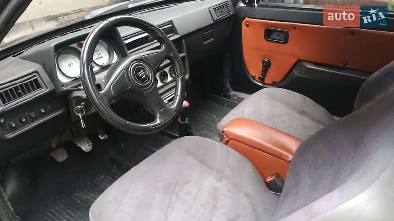 Хэтчбек ЗАЗ 1102 Таврия 1992 в Новомосковске фото 6 Хэтчбек ЗАЗ 1102 Таврия 1992 в Новомосковске