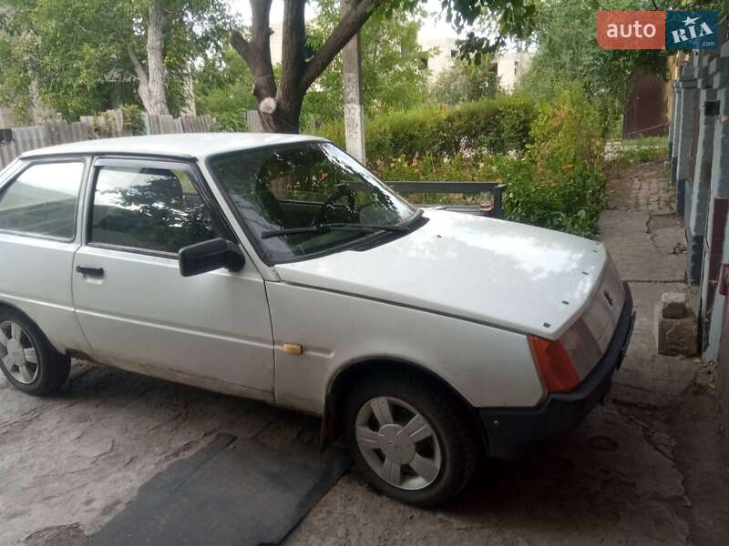 Хетчбек ЗАЗ 1102 Таврія 1992 в Кам'янському