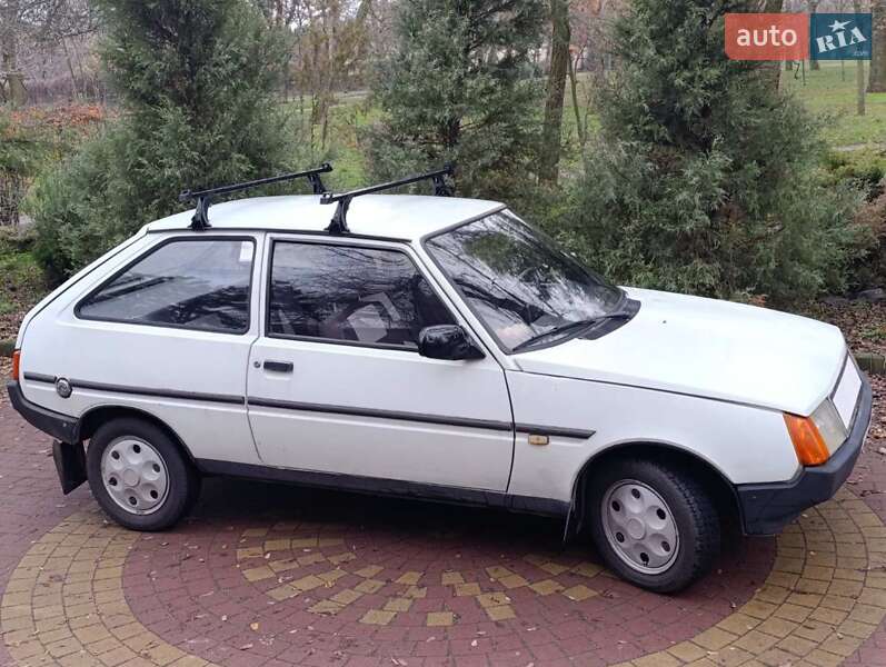 Хетчбек ЗАЗ 1102 Таврія 1991 в Запоріжжі фото 5 Хетчбек ЗАЗ 1102 Таврія 1991 в Запоріжжі