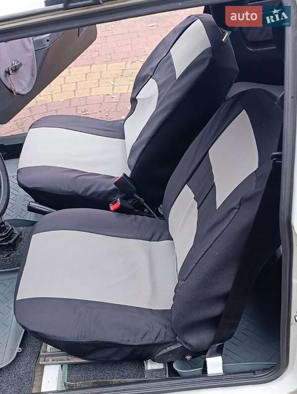 Хетчбек ЗАЗ 1102 Таврія 1991 в Запоріжжі фото 11 Хетчбек ЗАЗ 1102 Таврія 1991 в Запоріжжі